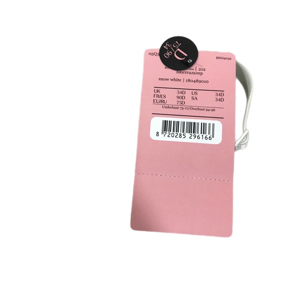 Hunkmoeller Bessie White  Padded Non-Wired Bra - Picture 10 of 11